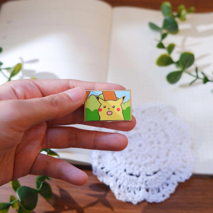 Shocked Mouse Enamel Gold Plated Pin